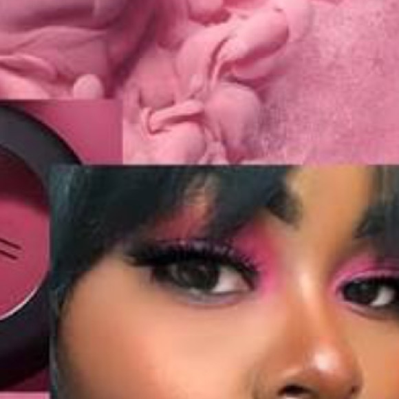 💕🌙Mac Fall In Love Powder Kiss Eyeshadow - Picture 10 of 10